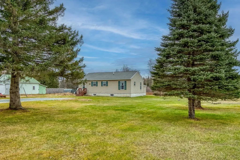 1295 Nh Route 16 Dummer NH 03588