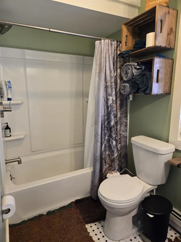 48 Maple Square Franklin NH 03235