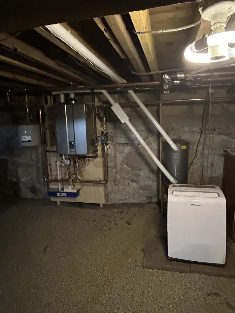 48 Maple Square Franklin NH 03235