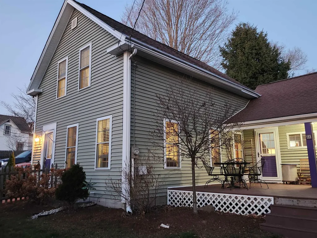 48 Maple Square Franklin NH 03235