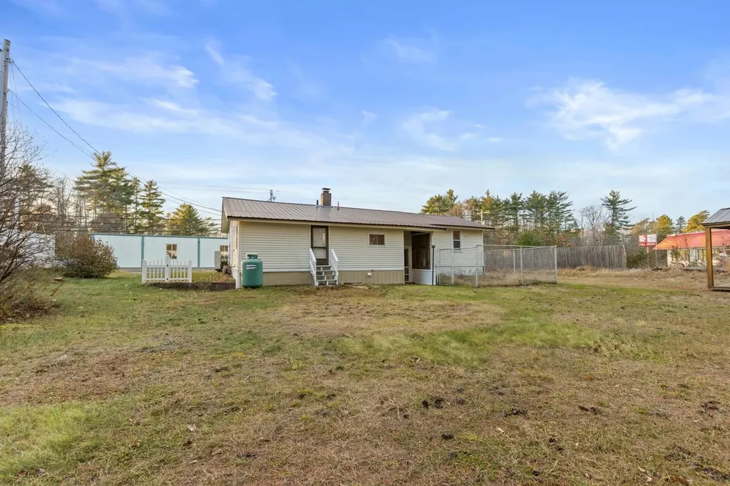 81 Milton Road Rochester NH 03868