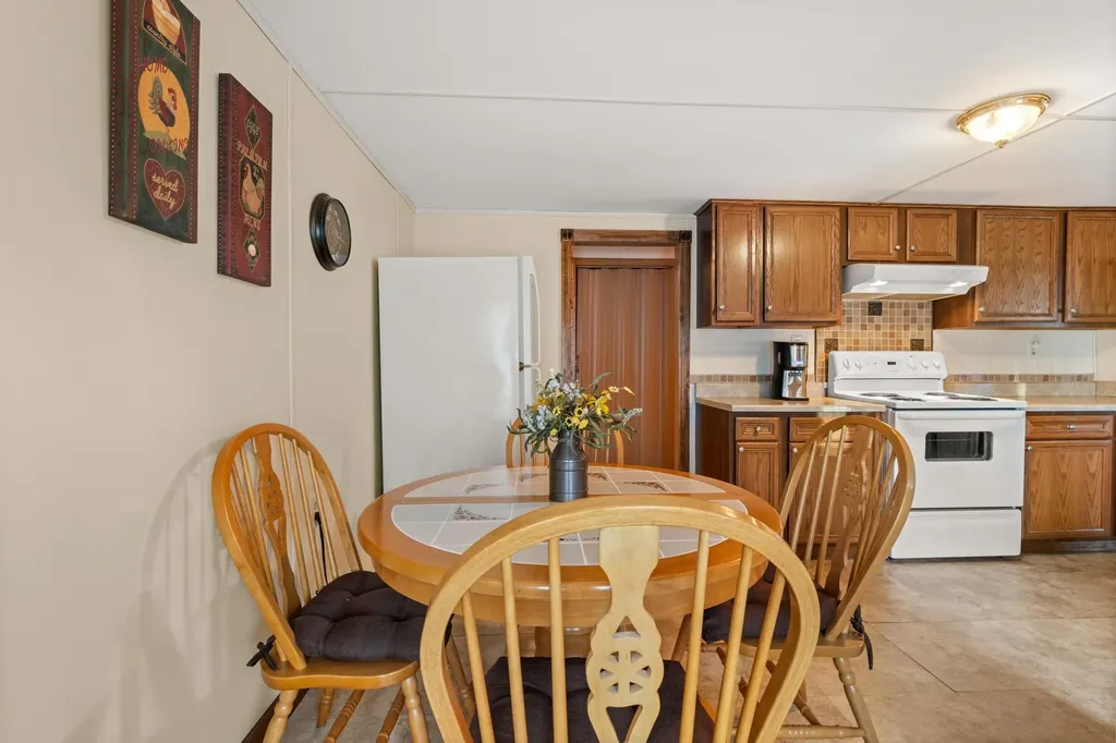 81 Milton Road Rochester NH 03868