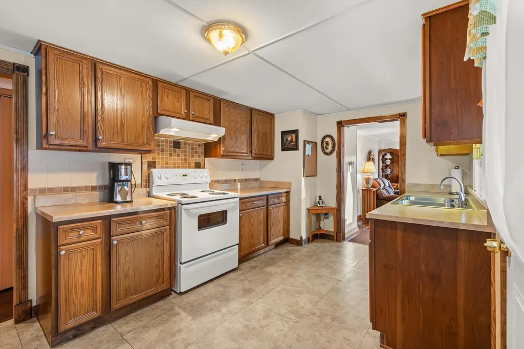 81 Milton Road Rochester NH 03868