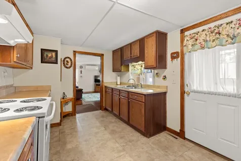 81 Milton Road Rochester NH 03868