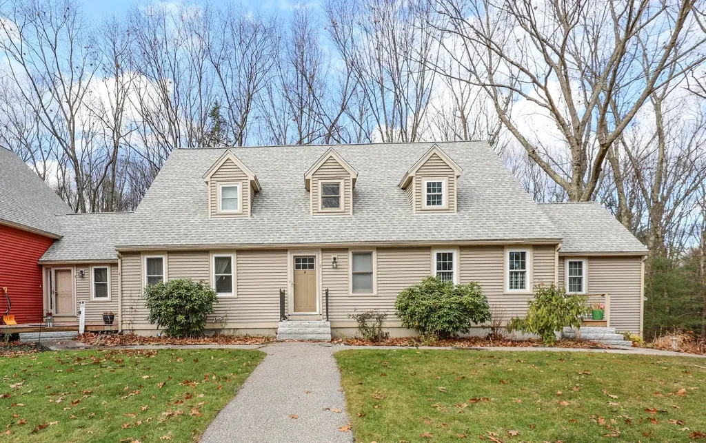 5 Balmoral Drive Stratham NH 03885