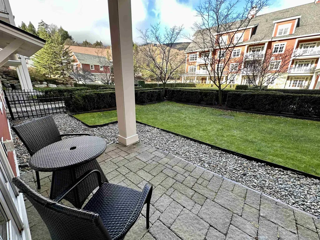 102 Forest 107 / Iii Drive Warren VT 05674