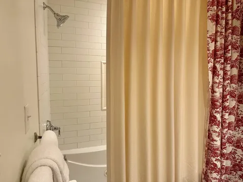 102 Forest 107 / Iii Drive Warren VT 05674