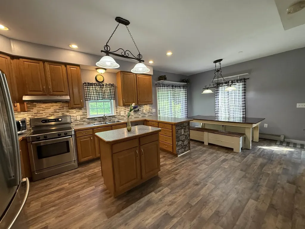 37 Cootey Lane Wallingford VT 05773