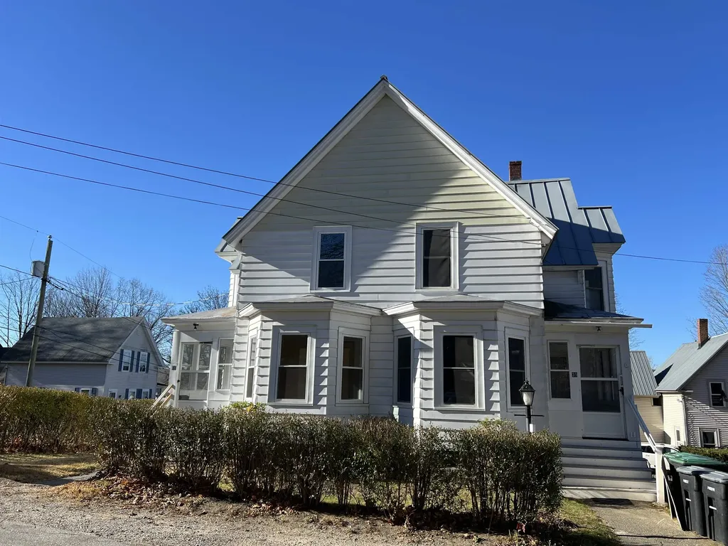 39 Highland Avenue Franklin NH 03235