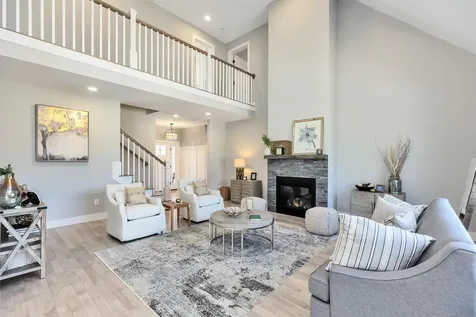 22 Treeline Drive Auburn NH 03032