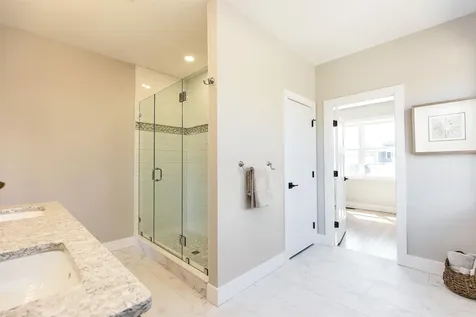 22 Treeline Drive Auburn NH 03032