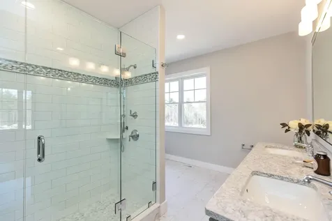 22 Treeline Drive Auburn NH 03032