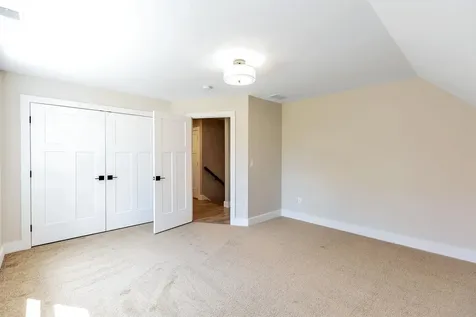 22 Treeline Drive Auburn NH 03032