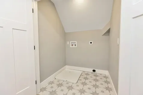 22 Treeline Drive Auburn NH 03032