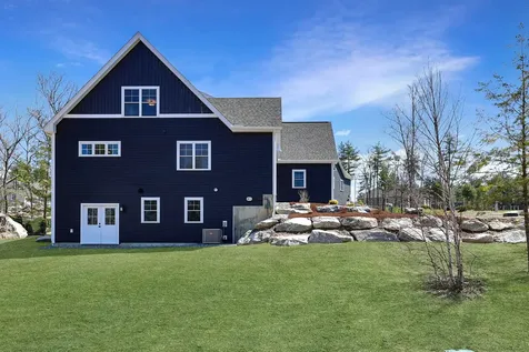 22 Treeline Drive Auburn NH 03032