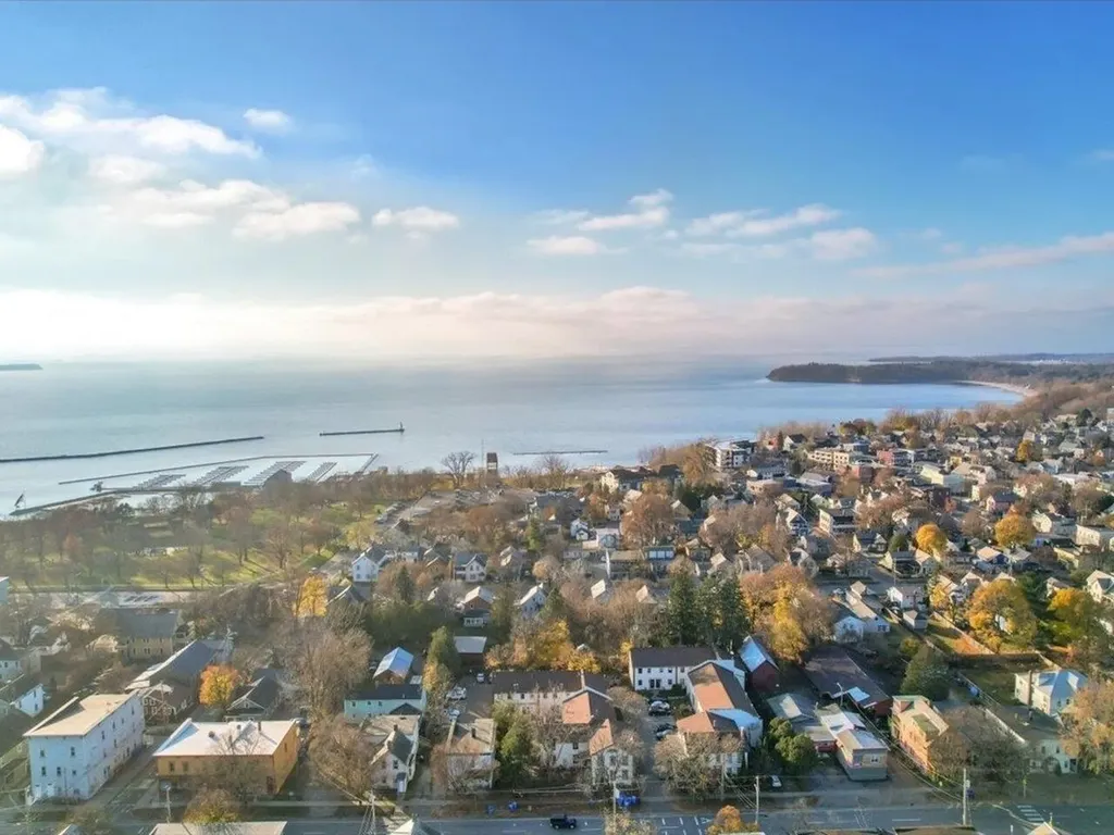 89h North Champlain Street Burlington VT 05401