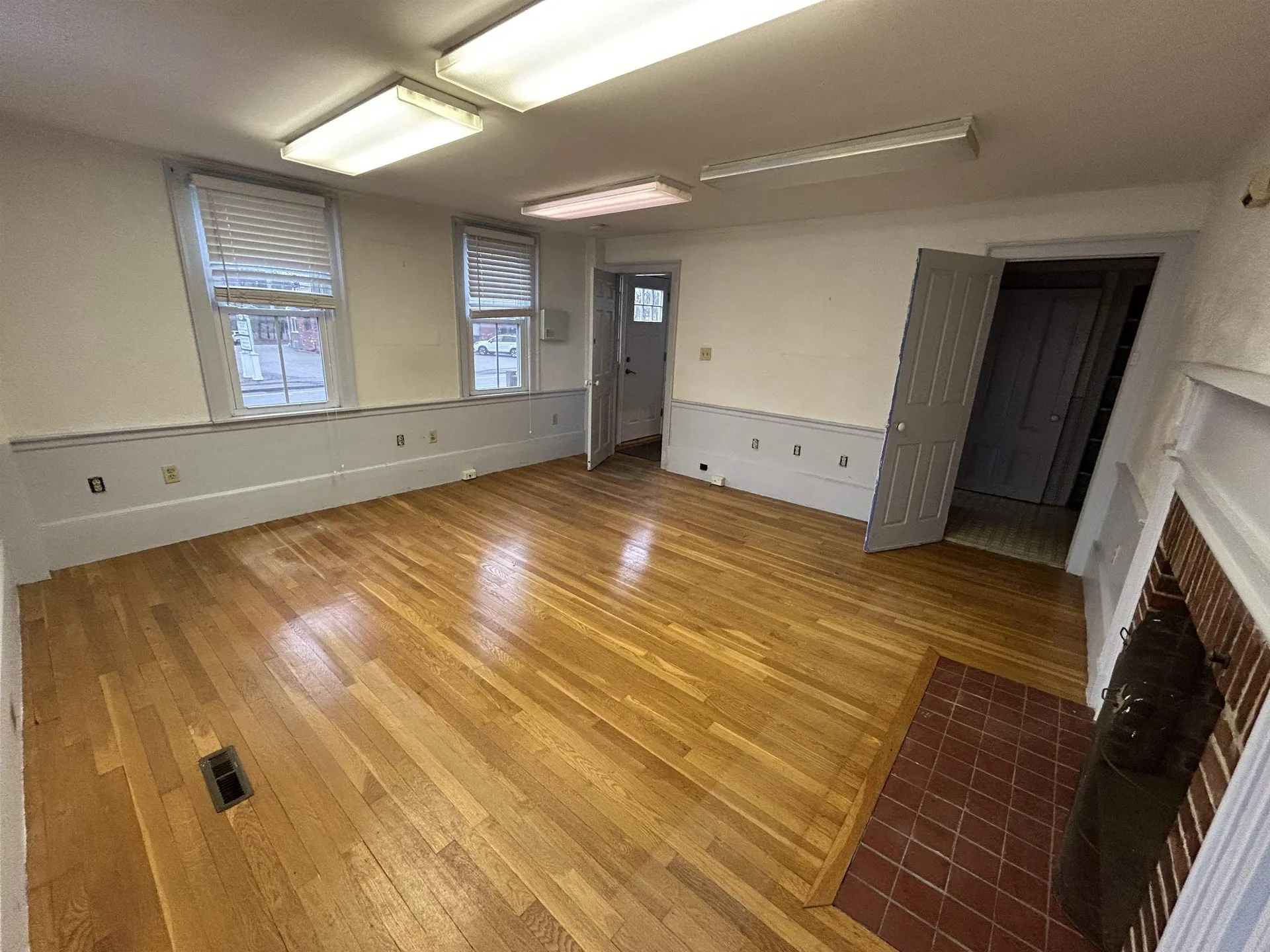 37 Portsmouth Avenue Exeter NH 03883