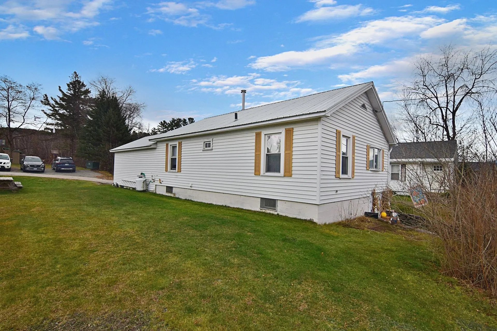 48 Pine Street Littleton NH 03561