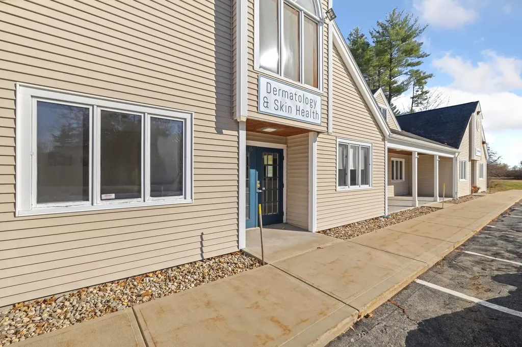1c Commons Drive Londonderry NH 03053