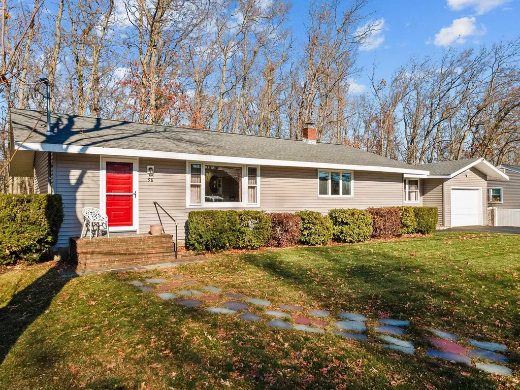 98 Constant Street Manchester NH 03103