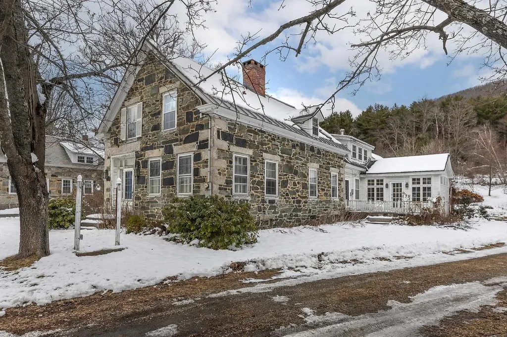 196 North Street Chester VT 05143