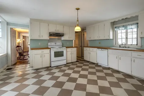 196 North Street Chester VT 05143