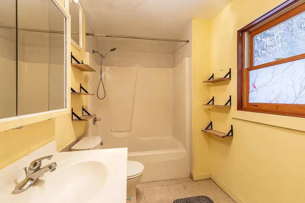 347 Main Street Londonderry VT 05155