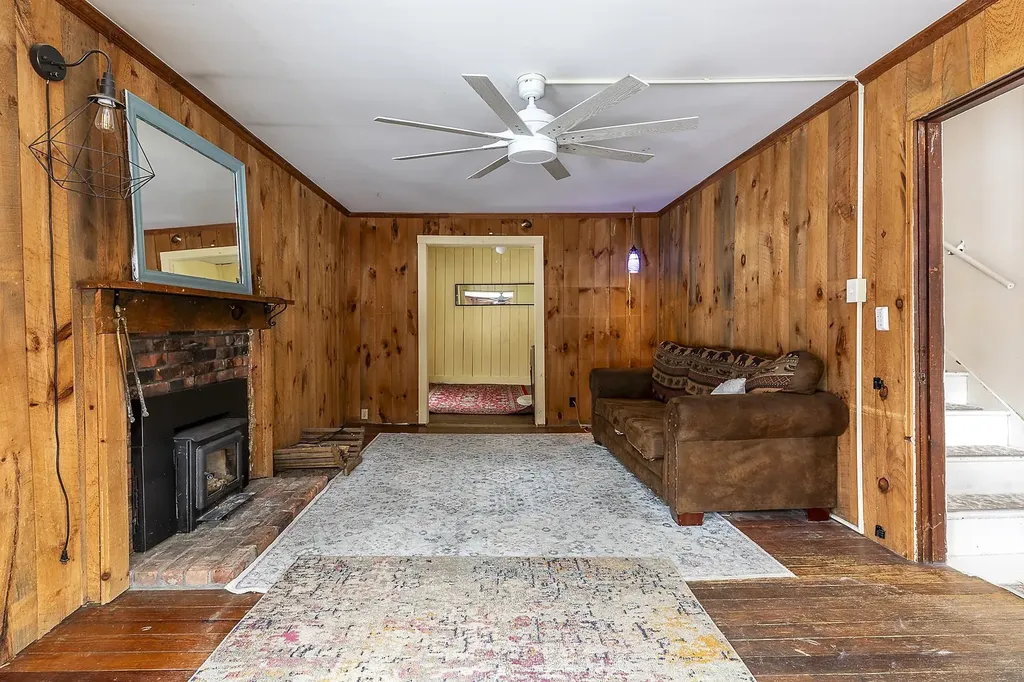 347 Main Street Londonderry VT 05155