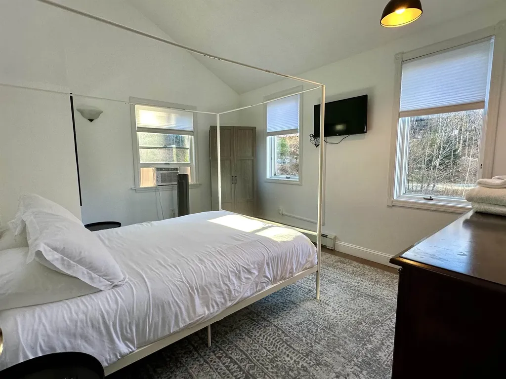 34 Hilltop Drive Newbury NH 03255