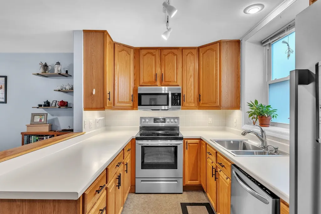 440 Oak Circle Colchester VT 05446