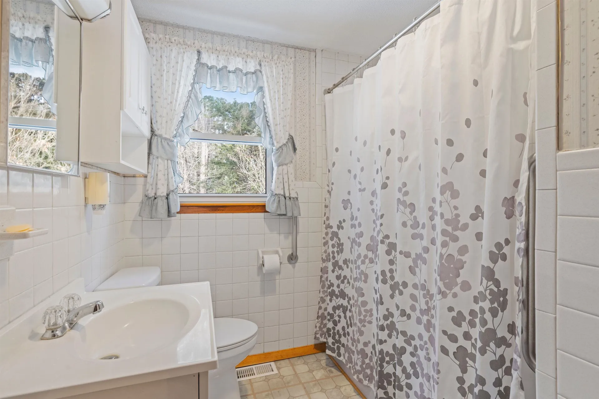 102 Lovers Lane Road Charlestown NH 03603