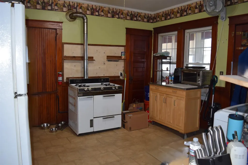 214 Pine Street Nashua NH 03060