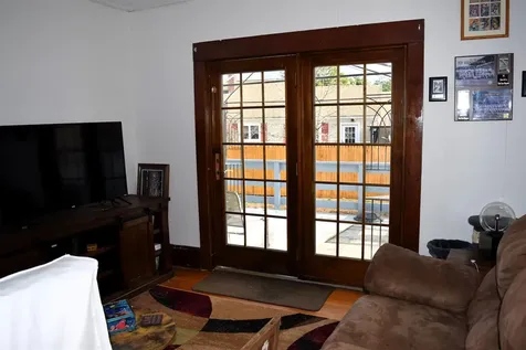 214 Pine Street Nashua NH 03060