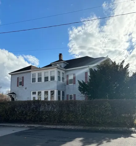 214 Pine Street Nashua NH 03060