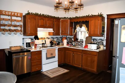 214 Pine Street Nashua NH 03060