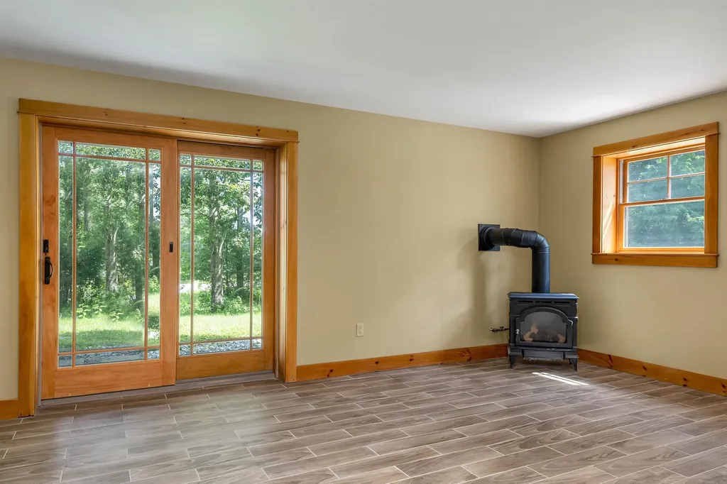 18 Stonehenge Circle Northfield NH 03276