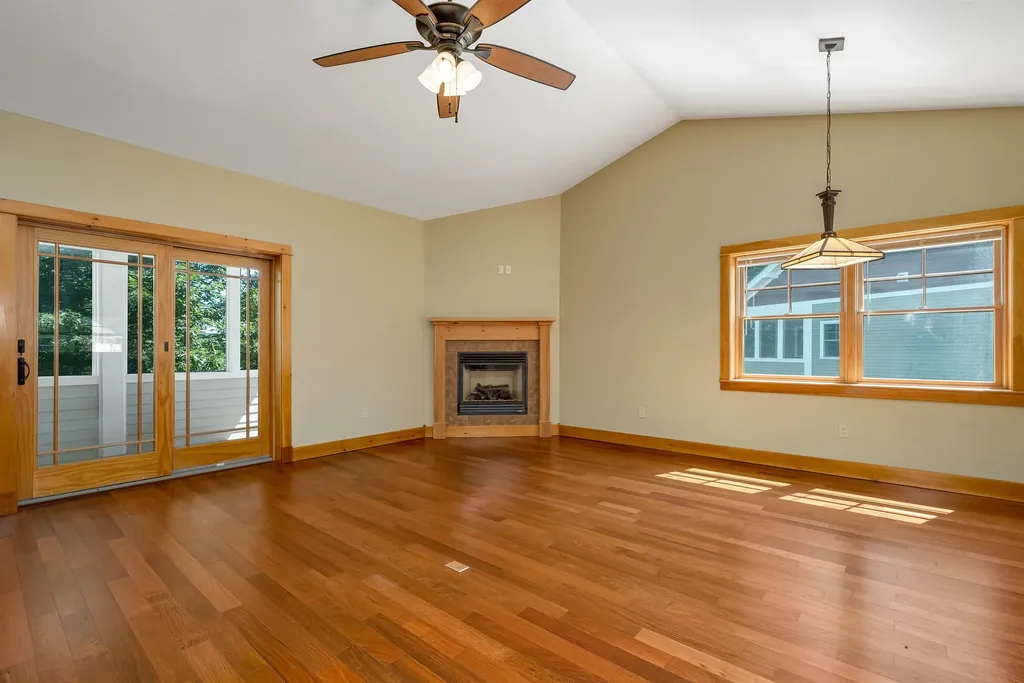 18 Stonehenge Circle Northfield NH 03276