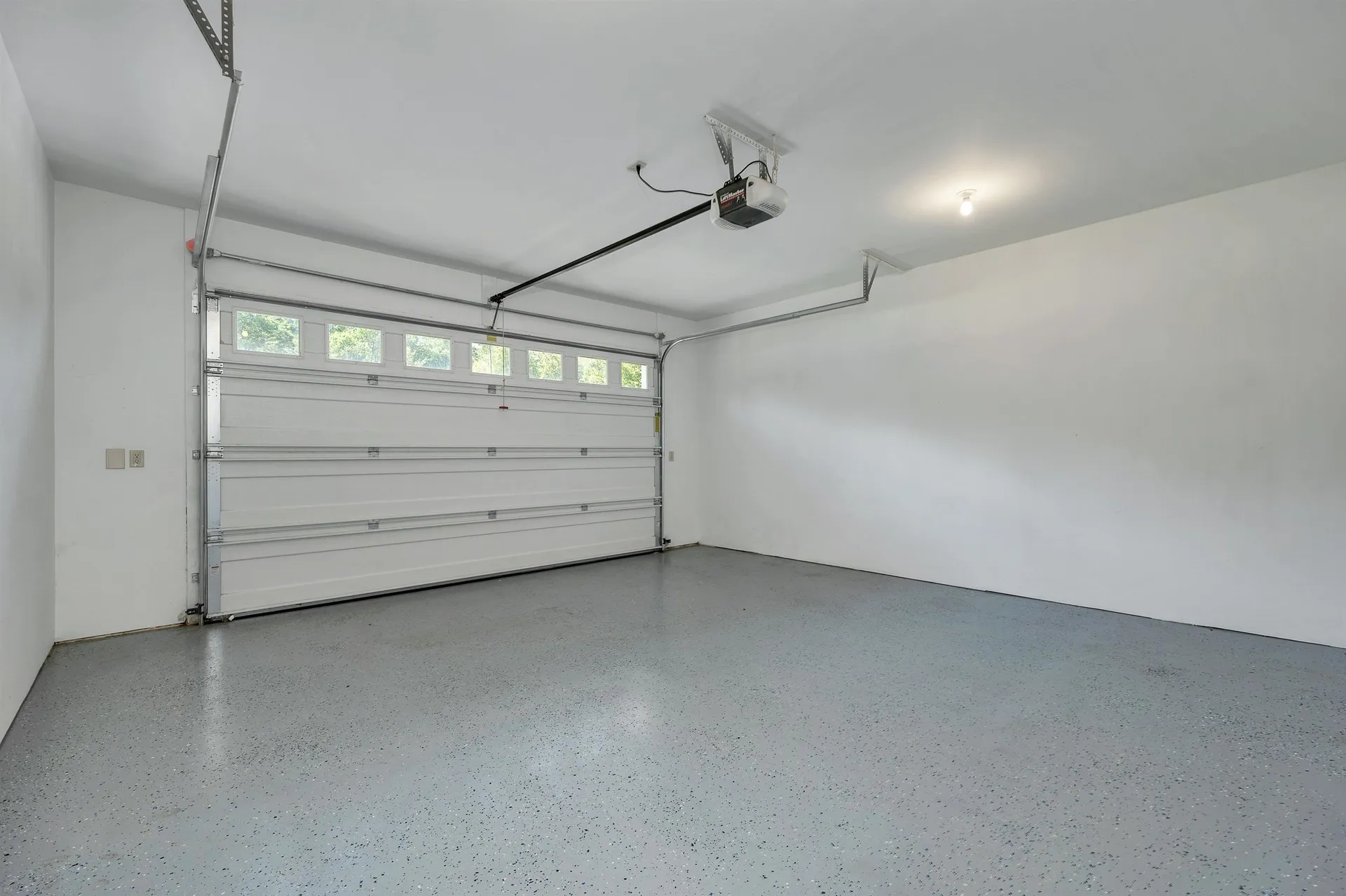 18 Stonehenge Circle Northfield NH 03276