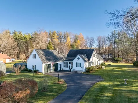 5 Maple Avenue Plaistow NH 03865