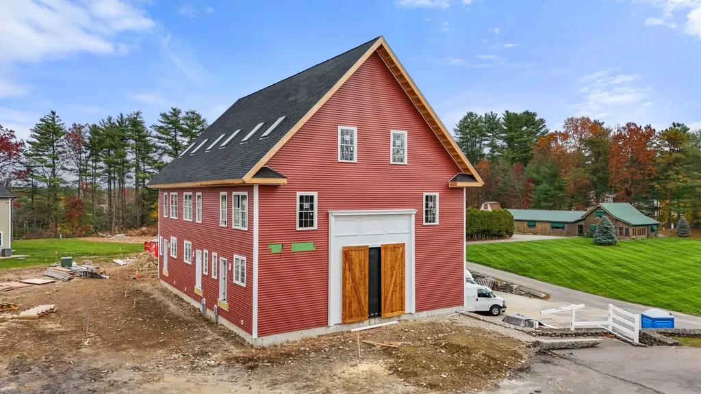 67 Groton Road Nashua NH 03062