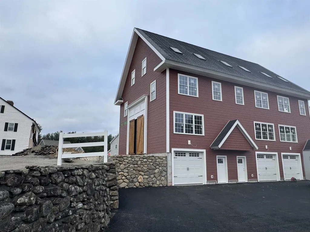 67 Groton Road Nashua NH 03062