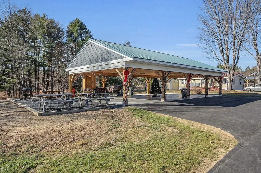 92 Lat Lane Swanzey NH 03446