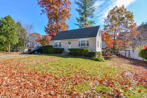 10 Hereford Drive Nashua NH 03062