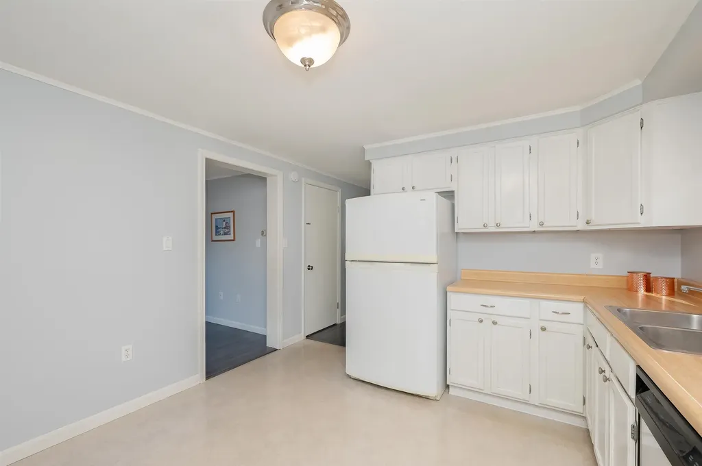 12 Picott Road Kittery ME 03904