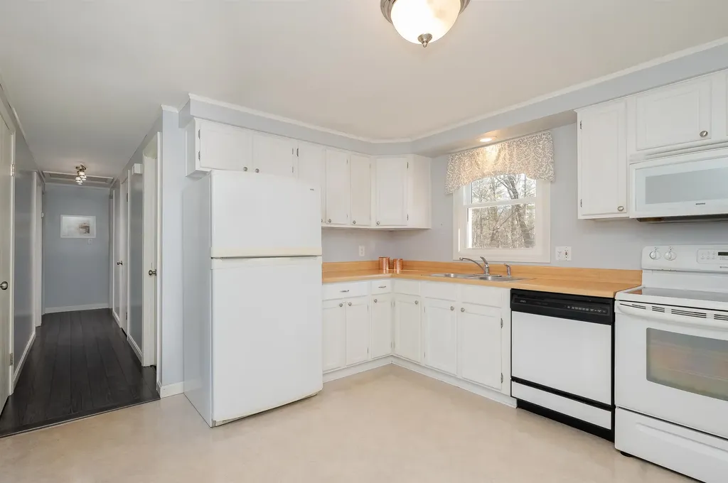 12 Picott Road Kittery ME 03904