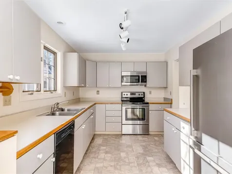 128 Covington Lane Shelburne VT 05482