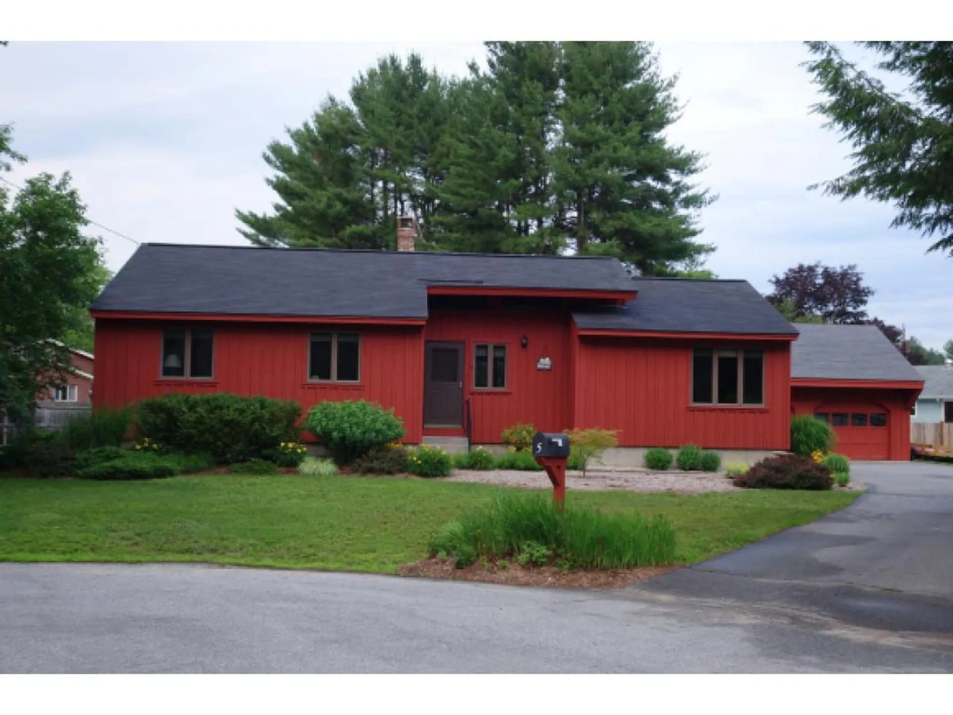 5 Robbins Court Keene NH 03431