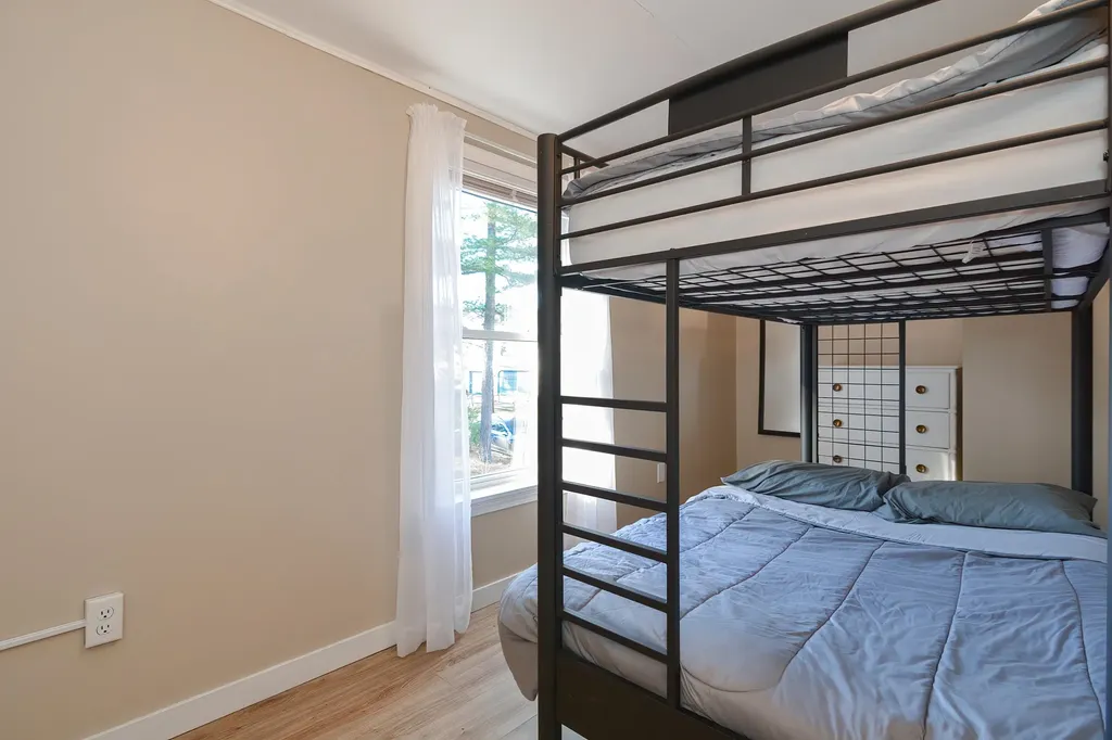 18 Kingsbury Drive Milton NH 03851