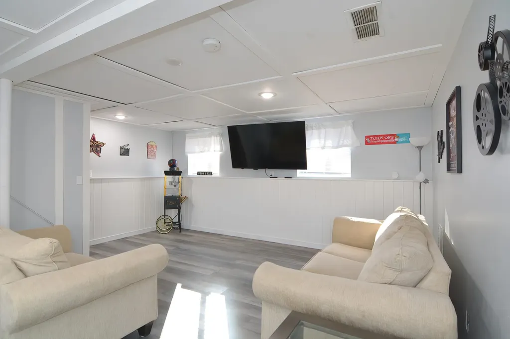 18 Kingsbury Drive Milton NH 03851