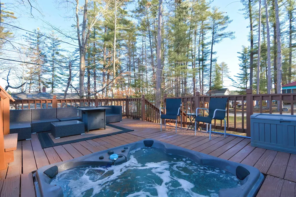 18 Kingsbury Drive Milton NH 03851